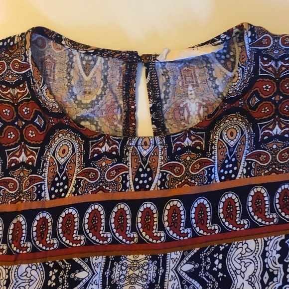 Elodie Brand - Patterned Tank Top Shirt ((Large)) - Picture 4 of 5